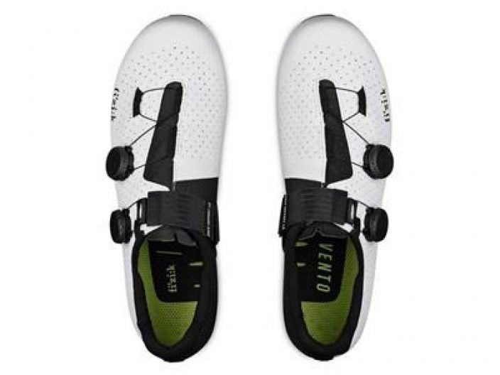 Ajokenka Fizik Stabilita Carbon White-Black DYNAMIC ARCH SUPPORT 2.0 Every useful watt of power generated while cycling is