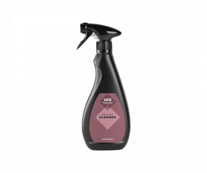 CeramicSpeed UFO Drivetrain Cleaner This eco-friendly Drivetrain Cleaner thoroughly removes grease and grime from all