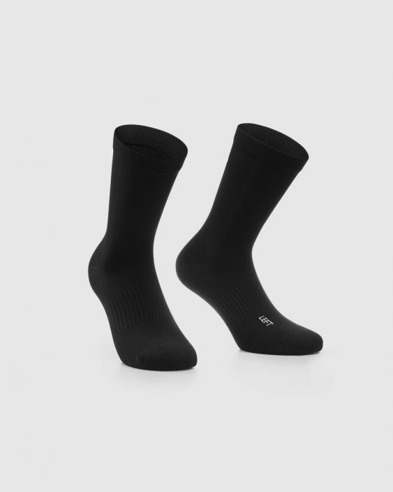 Sukka Assos Essense Socks High - 2 paria Our most minimal, essential cycling sock, built to wick moisture, dry fast, and