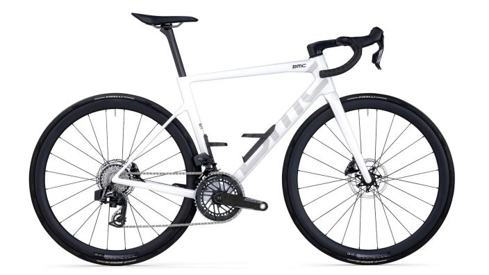 BMC Teammachine SLR 01 Three 56 Runko: Teammachine SLR 01 Premium Carbon with Aerocore Etuhaarukka: Teammachine SLR 01