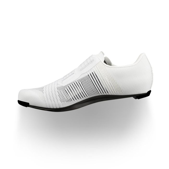 Ajokenka Fizik Vento Powerstrap Aeroweave valkoinen A pure racing shoe: the lightest and most breathable model in the fizik