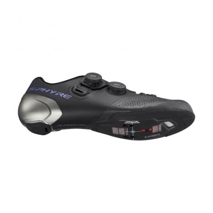 Ajokenka S-Phyre RC902 musta ULTIMATE ROAD COMPETITION SHOE WITH SUPREMELY ENGINEERED FIT AND OPTIMUM POWER TRANSFER.