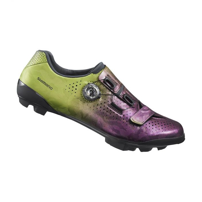 Ajokenka RX800 Violetti/Vihrea Super stiff and lightweight carbon composite sole. System engineered with SPD pedals for