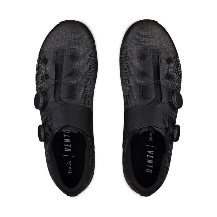 Ajokenkä Fizik Infinito Knit Carbon 2 musta tuotekuva 1