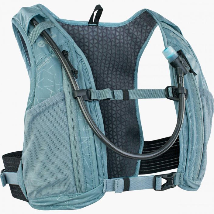 Evoc HYDRO PRO 3 + 1,5l Bladder Steel The extra lightweight hydration backpack sits firmly and comfortably on your back on