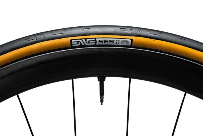 Rengas Enve SES Tan 31-622 SES Road Tires are proven in CFD and the wind tunnel to reduce drag, and are constructed to