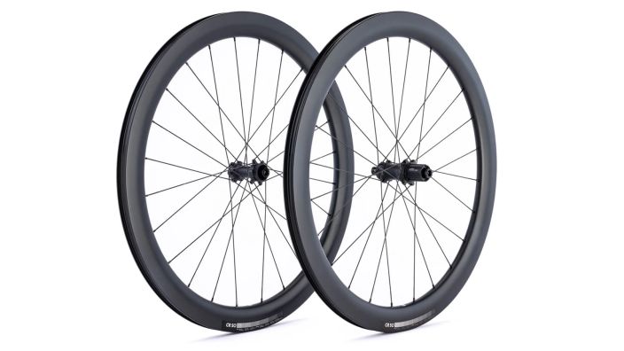 Kiekkopari BMC CR50 SL XDR Valmistaja: BMC Vanteen materiaali: Hiilikuitu Koko: 622 Korkeus: 50mm Vanteentyyppi: Tubeless