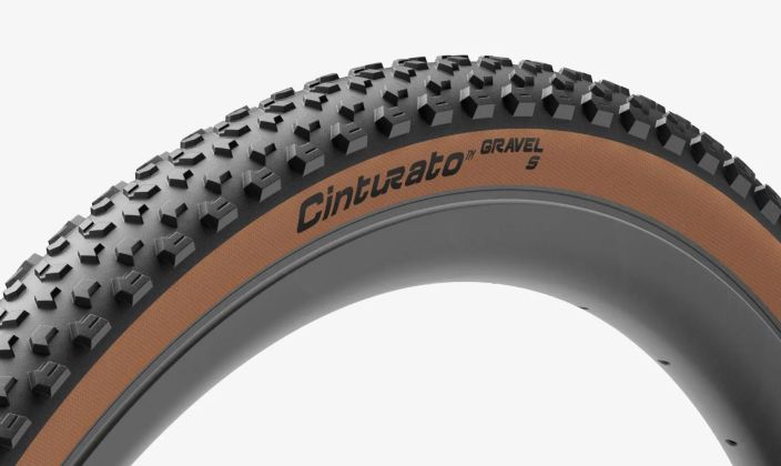 Rengas Pirelli Cinturato Gravel S 40-622 Gravel S is the gravel tryre for soft and muddy terrain, it is a versatile model