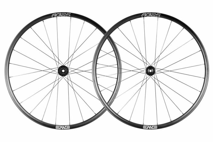 Kiekkopari Enve Founder AG25 Shimano Valmistaja: Enve Vanteen materiaali: Hiilikuitu Koko: 622 Korkeus: 21mm Vanteentyyppi: