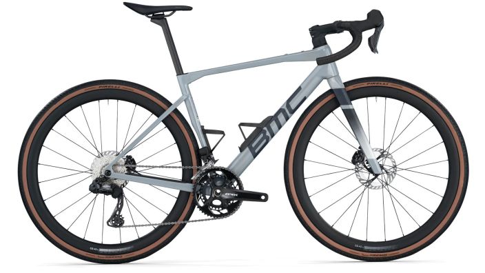 BMC Kaius 01 Three 54 MY26 Runko: Kaius 01 Premium Carbon with Aerocore Design | ICS Technology Stealth Cable Routing |